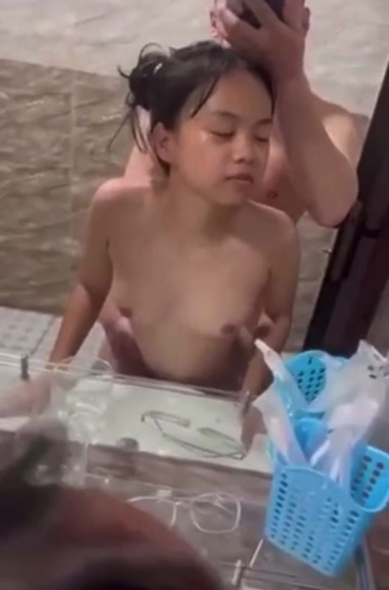Đụ em học sinh mình dây